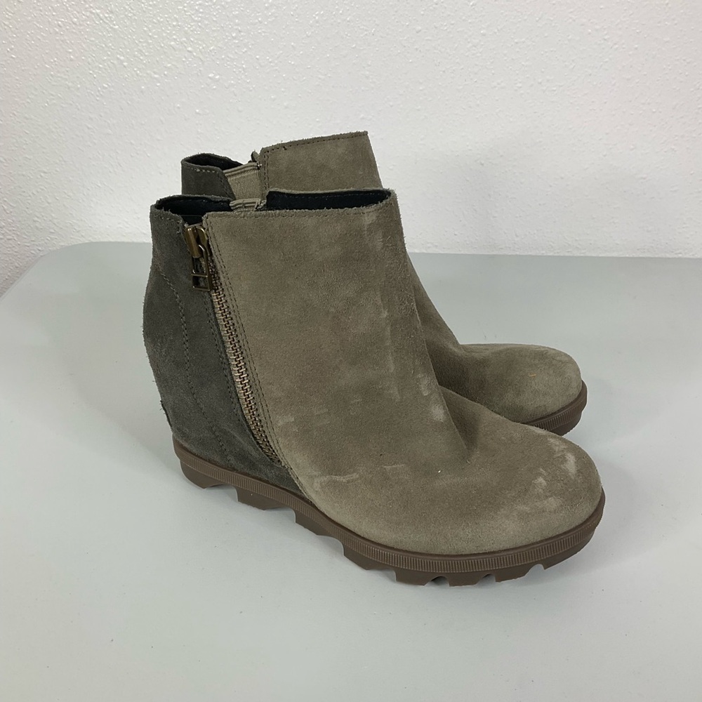 Sorel Joan of Arctic Brown Suede Side Zip Wedge Booties Size 6.5
